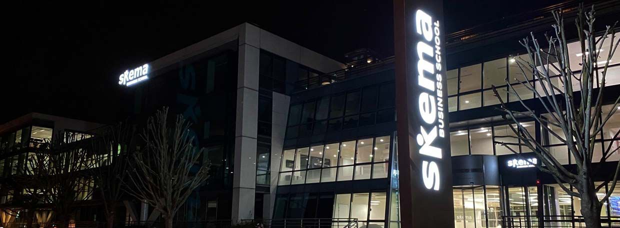 Enseignes et signalétique skema business school actif signal
